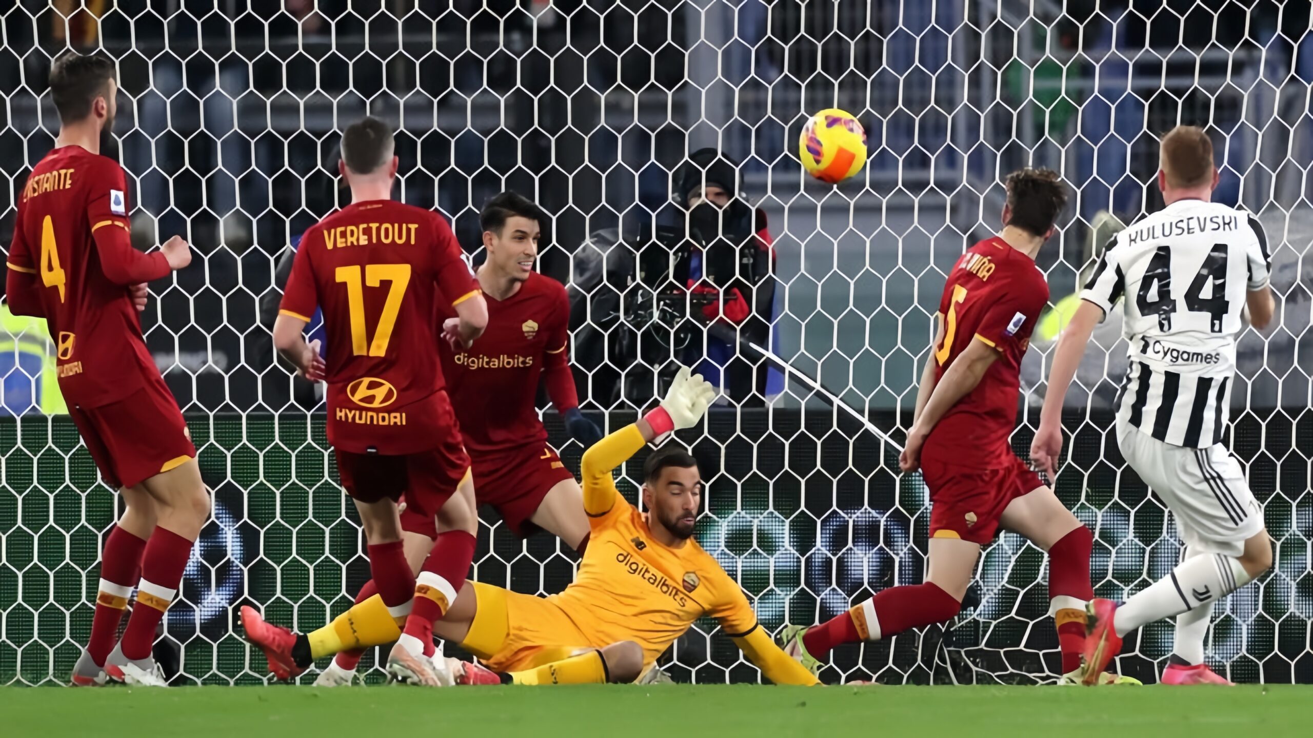 Sức mạnh và phong độ AS Roma vs Eintracht Frankfurt Sức mạnh và phong độ AS Roma vs Eintracht Frankfurt
